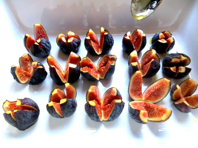 Caramelized Figs with Whipped Feta startwithfourwalls.com
