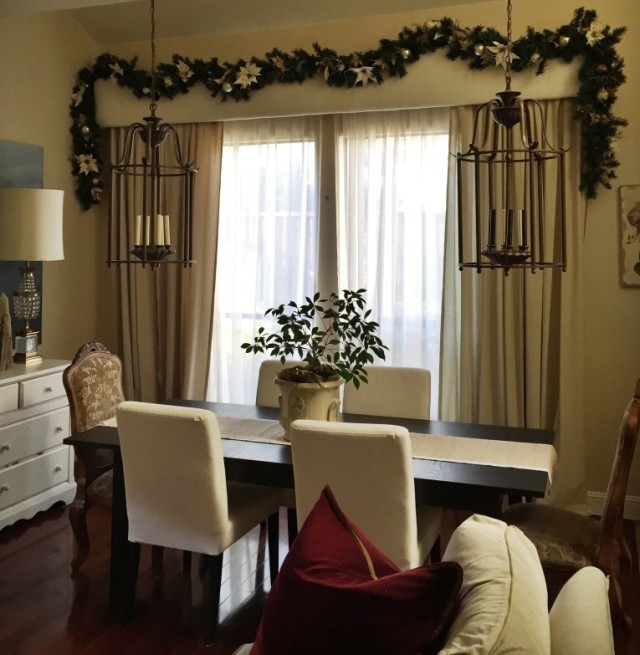 Bookshelf Bliss in the Dining Room startwithfourwalls.com